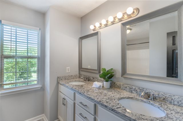 2142 Nashboro Blvd, Nashville, TN 37217