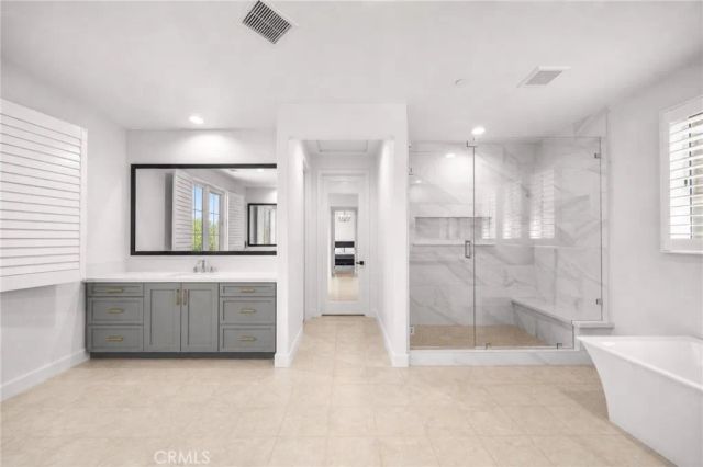 129 Coldwater, Irvine, CA 92602