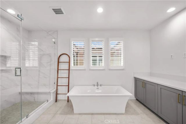 129 Coldwater, Irvine, CA 92602