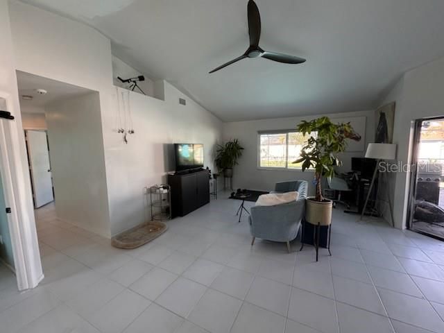 32 NE 13TH PLACE, Cape Coral, FL 33909