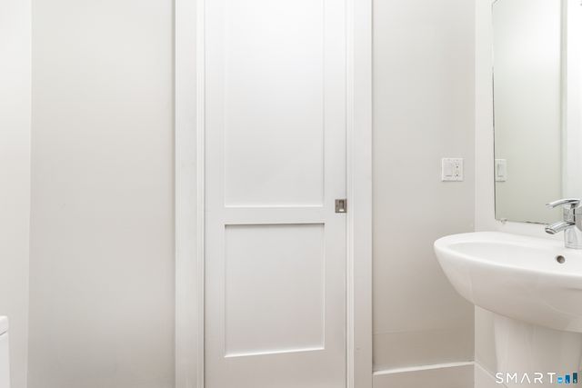 116 Crown Street APT 2A, New Haven, CT 06510