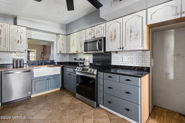 11486 INEZ Drive, Jacksonville, FL 32218