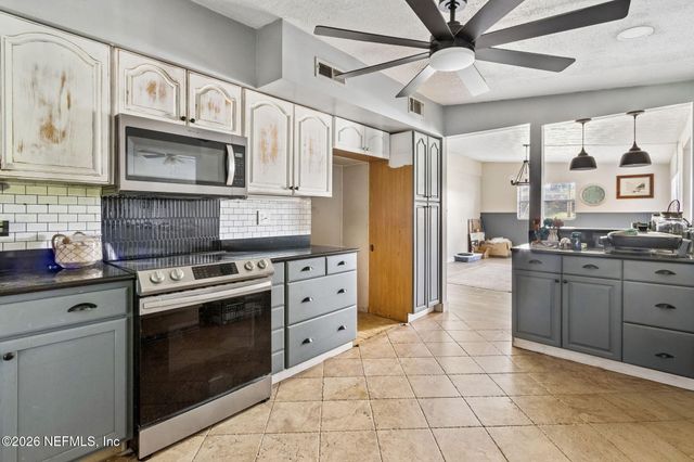 11486 INEZ Drive, Jacksonville, FL 32218