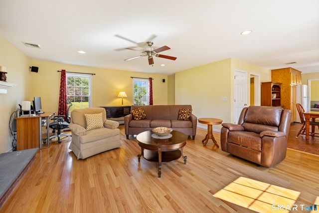 39 Old Farm Road, Plymouth, CT 06786