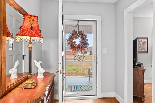 224 Admiral Cir, Lawrenceburg, TN 38464