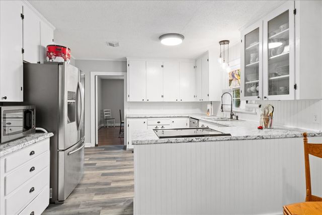 224 Admiral Cir, Lawrenceburg, TN 38464