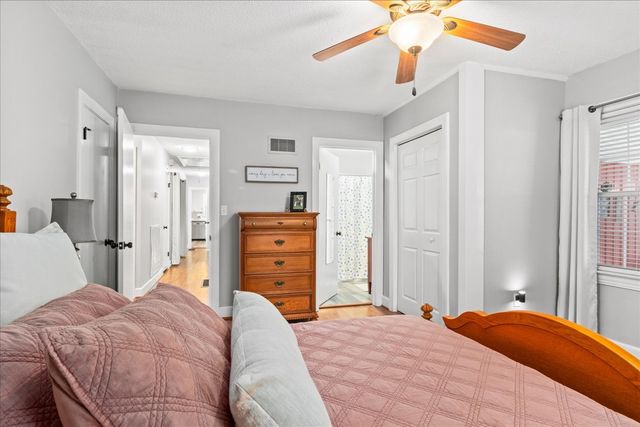 224 Admiral Cir, Lawrenceburg, TN 38464