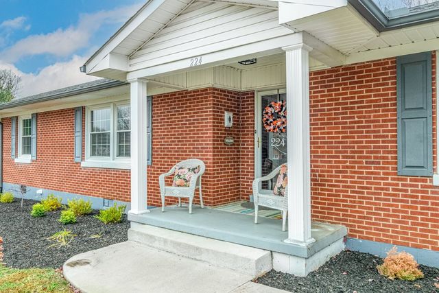 224 Admiral Cir, Lawrenceburg, TN 38464