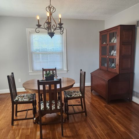 224 Admiral Cir, Lawrenceburg, TN 38464