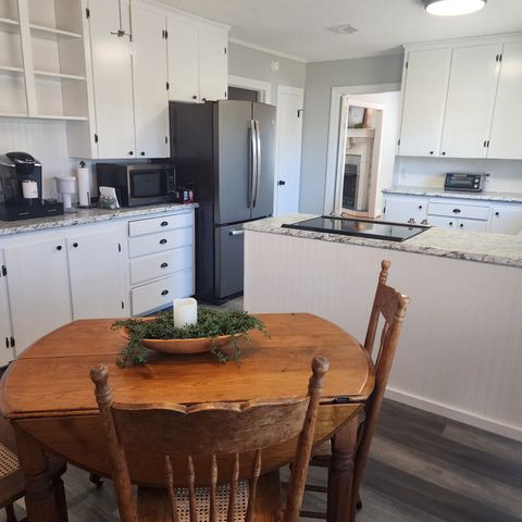 224 Admiral Cir, Lawrenceburg, TN 38464