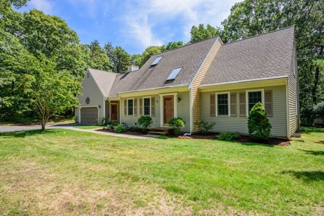 67 Valhalla Drive, Yarmouth, MA 02664