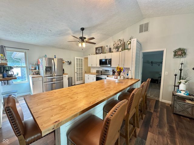 96 Kingswood Court, Greencastle, IN 46135