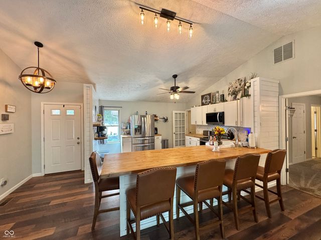 96 Kingswood Court, Greencastle, IN 46135