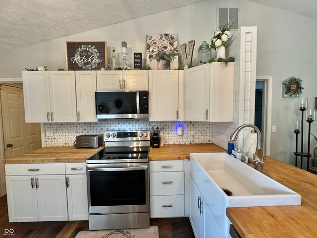 96 Kingswood Court, Greencastle, IN 46135