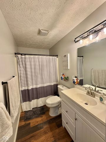 96 Kingswood Court, Greencastle, IN 46135