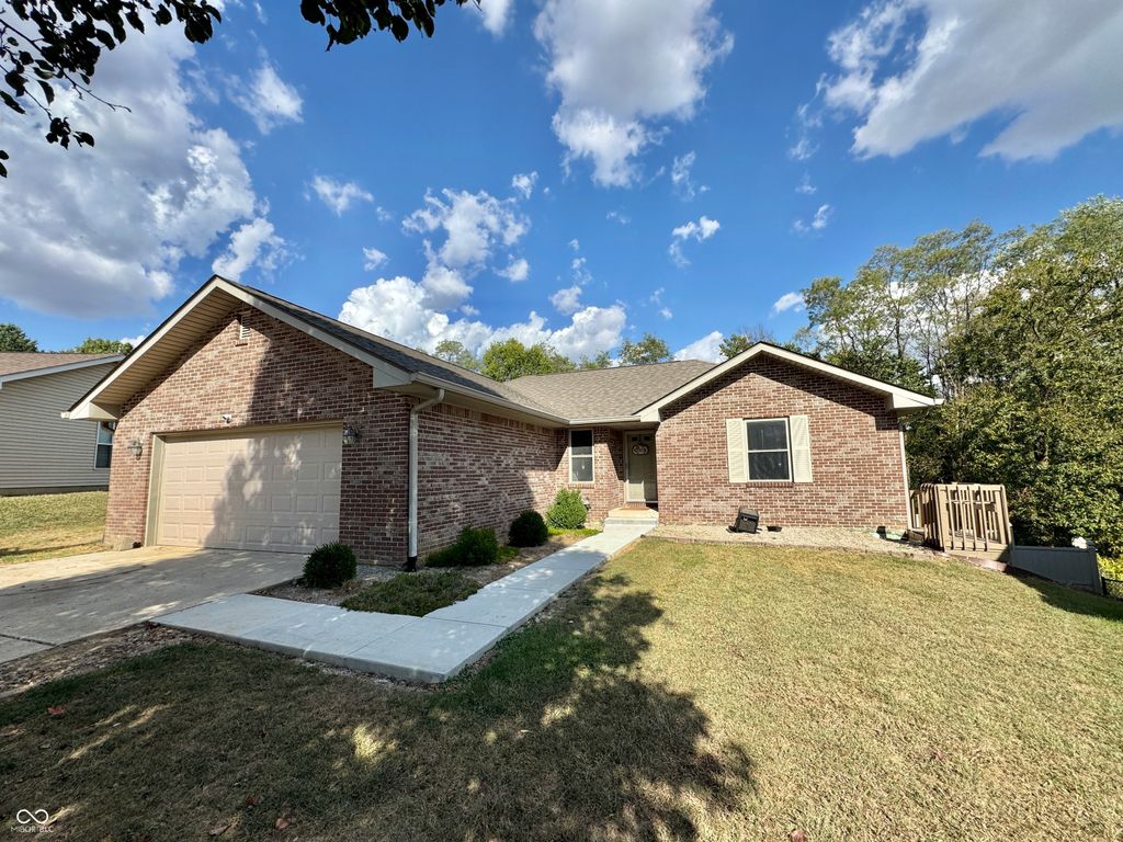 96 Kingswood Court, Greencastle, IN 46135