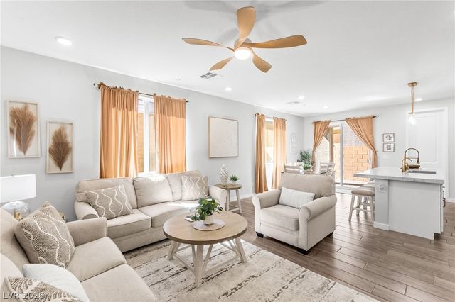 10757 Alamino Avenue, Las Vegas, NV 89166