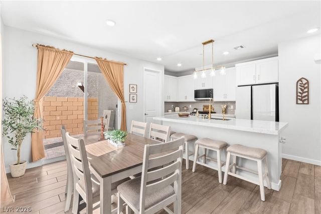 10757 Alamino Avenue, Las Vegas, NV 89166
