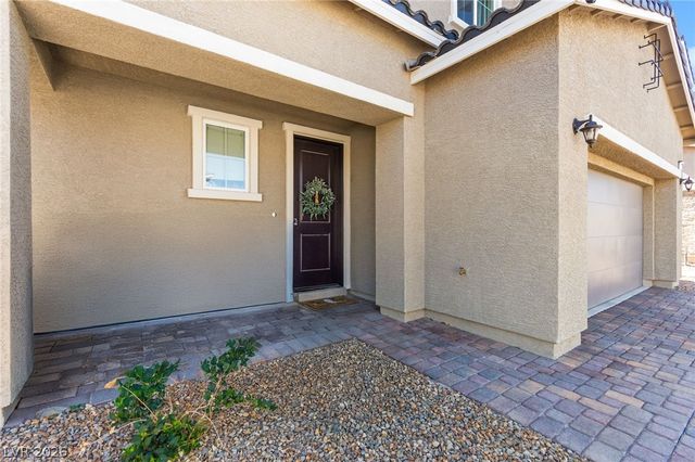 10757 Alamino Avenue, Las Vegas, NV 89166