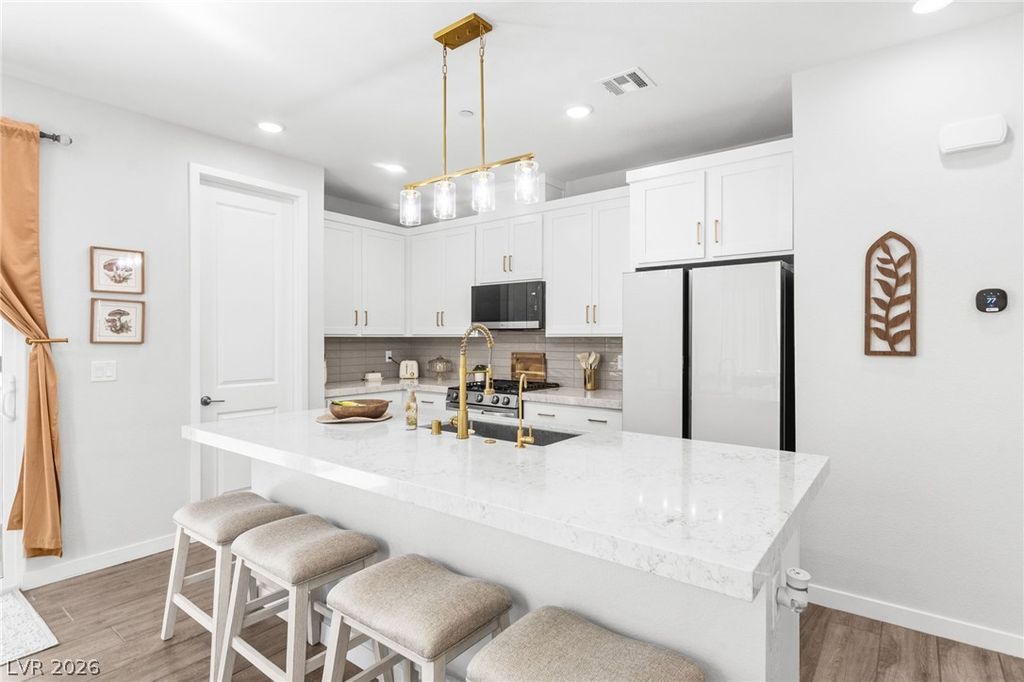 10757 Alamino Avenue, Las Vegas, NV 89166 — photo 2
