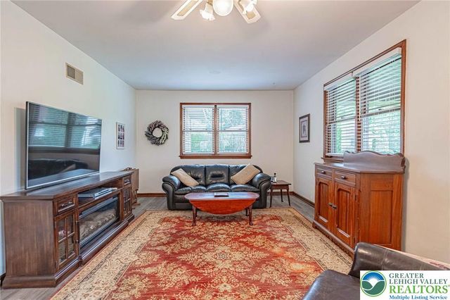 3838 Javalyn Court, Washington Twp, PA 18080
