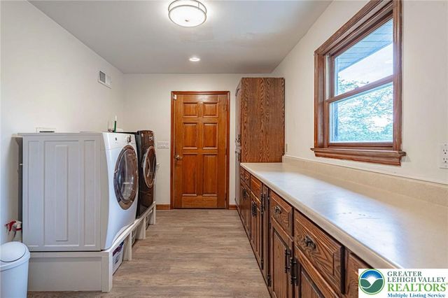 3838 Javalyn Court, Washington Twp, PA 18080