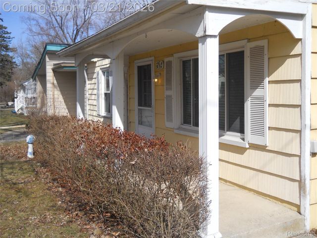 59 Camley Drive, Waterford Charter Township, MI 48328