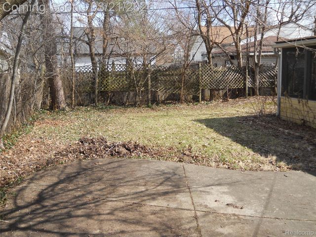 59 Camley Drive, Waterford Charter Township, MI 48328