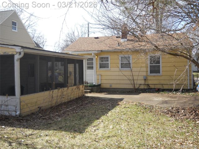 59 Camley Drive, Waterford Charter Township, MI 48328