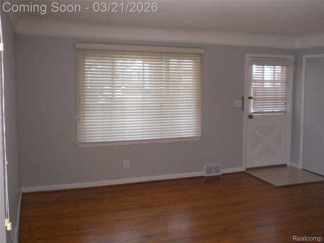 59 Camley Drive, Waterford Charter Township, MI 48328