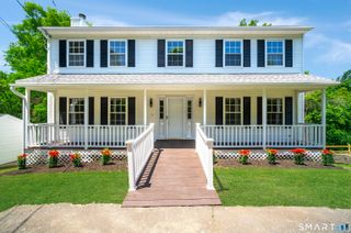 1425 James Farm Road, Stratford, CT 06614