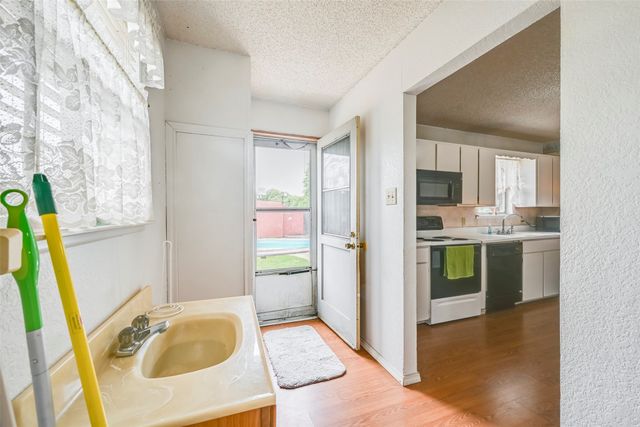 3629 Lucy Trimble Road, Burleson, TX 76028