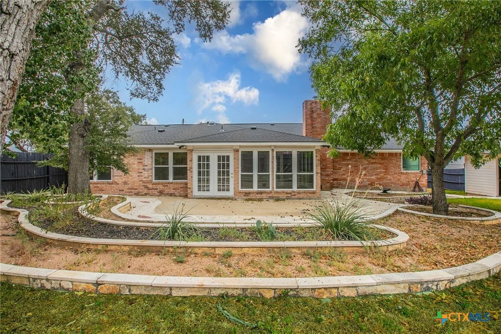 Image 24 of property listing at 18 Morgans Point Boulevard, Morgans Point Resort, TX 76513