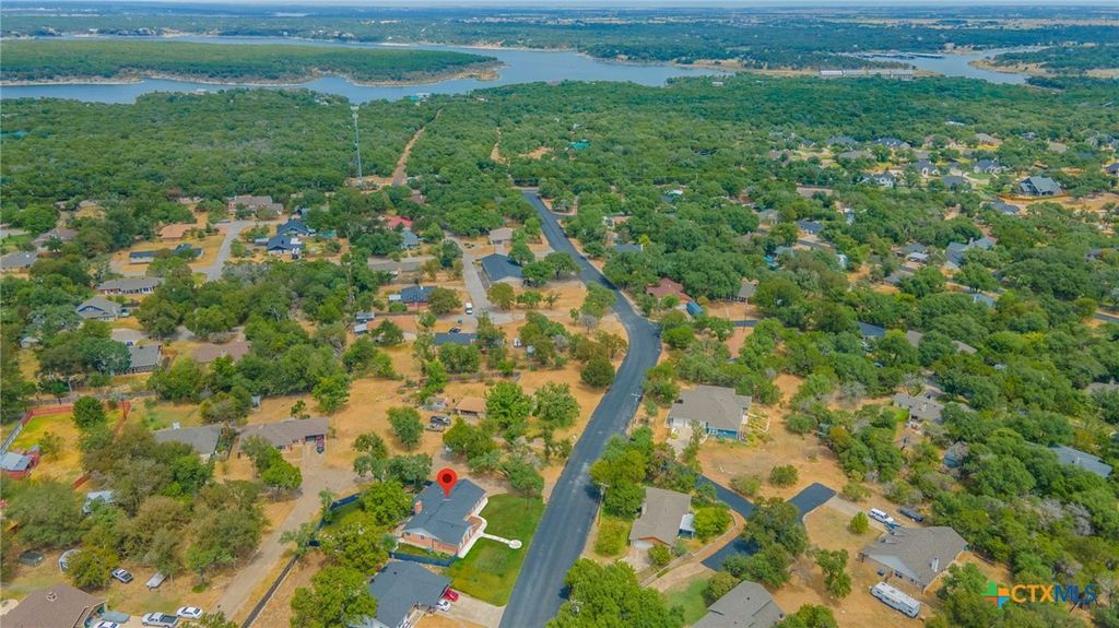 Image 34 of property listing at 18 Morgans Point Boulevard, Morgans Point Resort, TX 76513