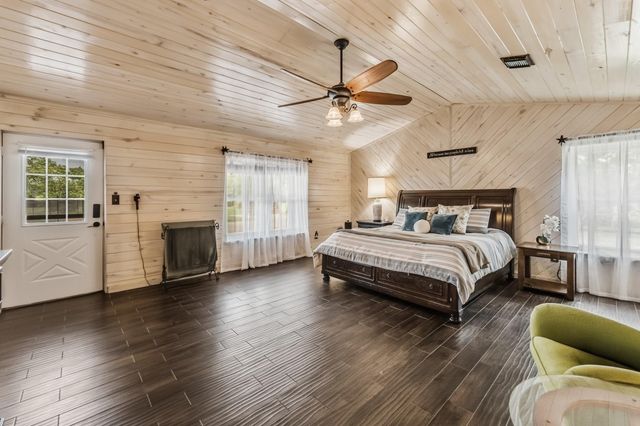 888 Tafelski Road, New Waverly, TX 77358