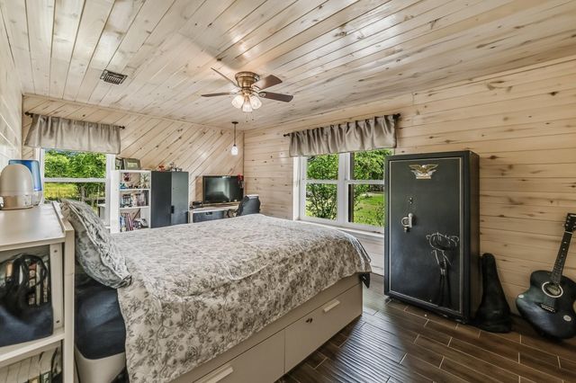 888 Tafelski Road, New Waverly, TX 77358