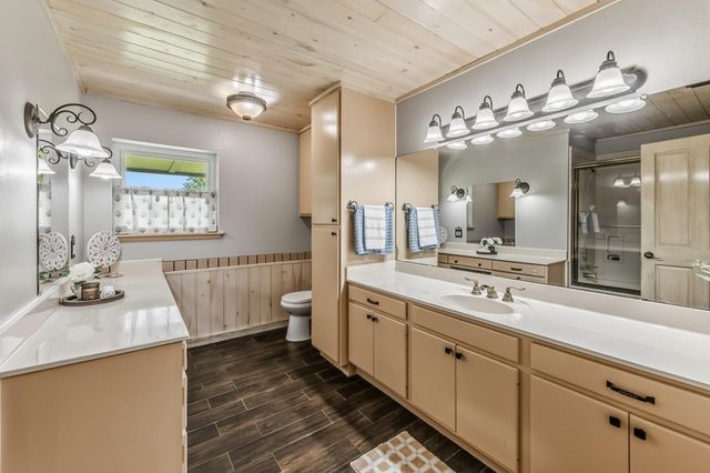 888 Tafelski Road, New Waverly, TX 77358