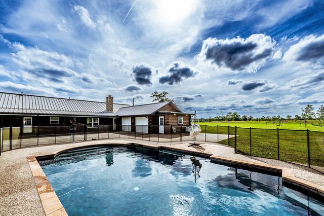 888 Tafelski Road, New Waverly, TX 77358