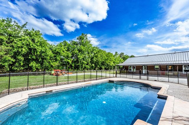 888 Tafelski Road, New Waverly, TX 77358