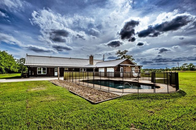 888 Tafelski Road, New Waverly, TX 77358