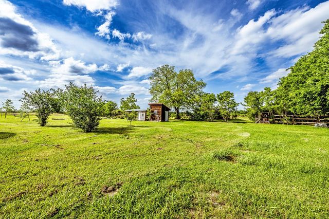 888 Tafelski Road, New Waverly, TX 77358
