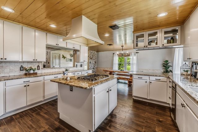 888 Tafelski Road, New Waverly, TX 77358