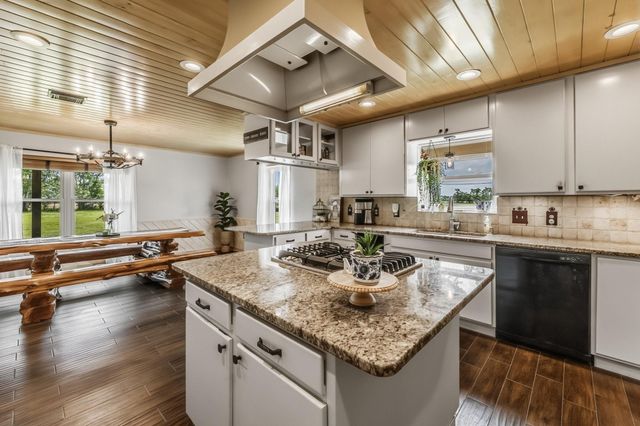 888 Tafelski Road, New Waverly, TX 77358