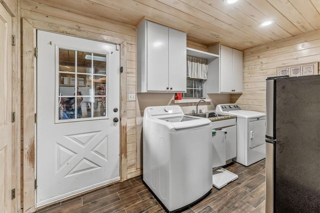 888 Tafelski Road, New Waverly, TX 77358