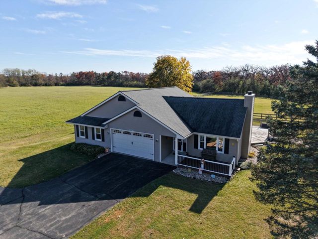 S102W32709 County Road LO, Mukwonago, WI 53149