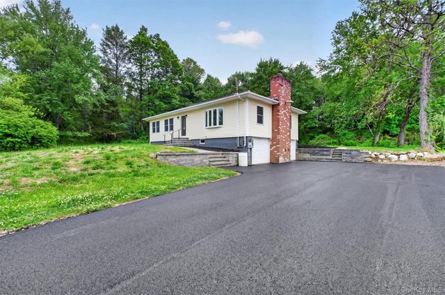 80 N Cross Road, Lagrangeville, NY 12540