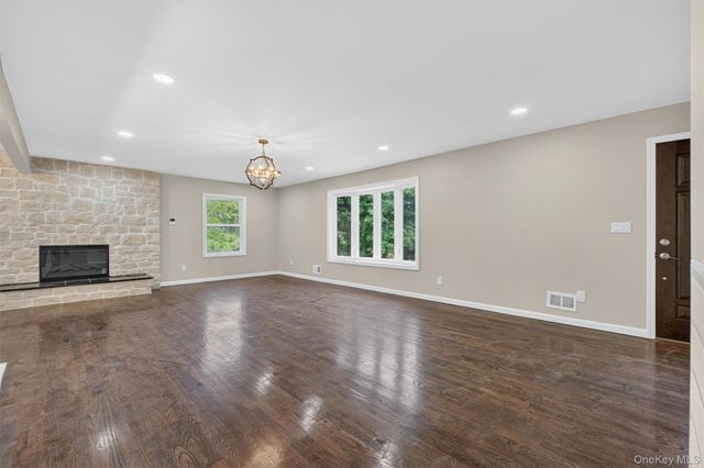 80 N Cross Road, Lagrangeville, NY 12540