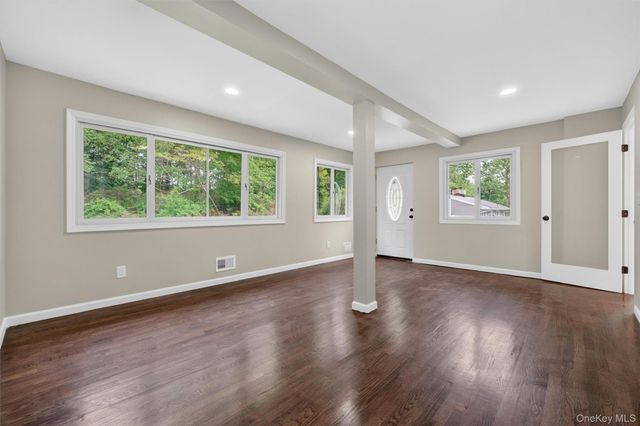 80 N Cross Road, Lagrangeville, NY 12540