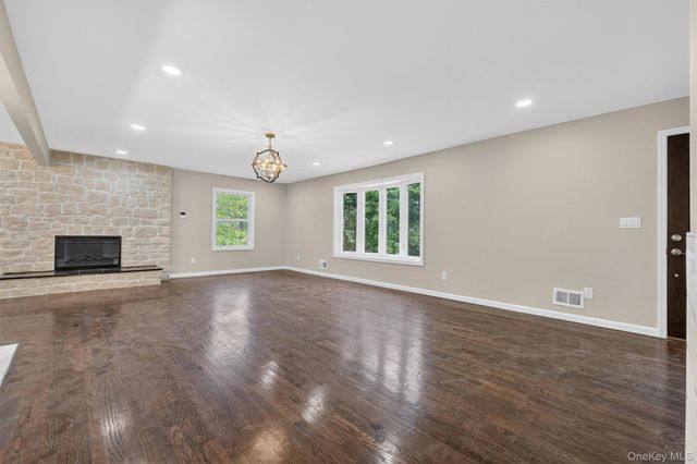 80 N Cross Road, Lagrangeville, NY 12540