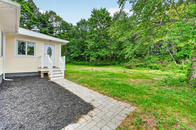 80 N Cross Road, Lagrangeville, NY 12540